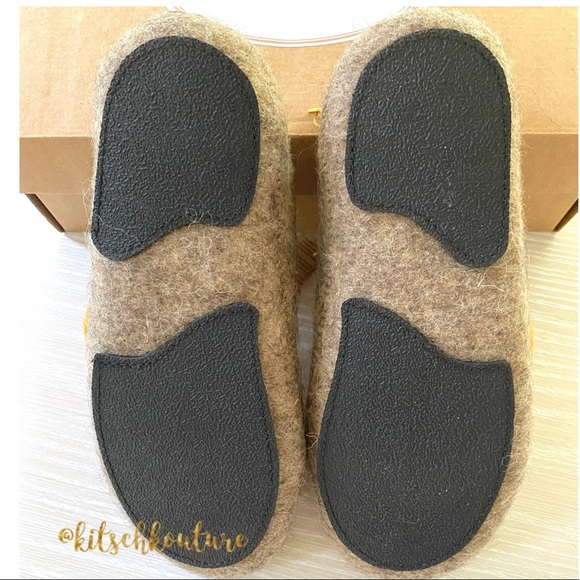 Handmade 100% Wool Clogs - Picture 7 of 11